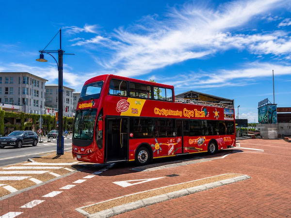 Red Cape Town Tour Bus